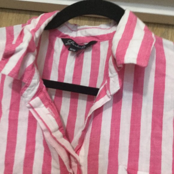 Charlie B Stripped pink and white button front short sleeve shirt medium - Picture 3 of 5